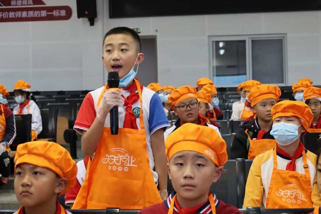 【分餐禮儀培訓(xùn)】“民以食為天，食以禮為上”主題的校園分餐禮儀的培訓(xùn)活動(dòng)(圖15)