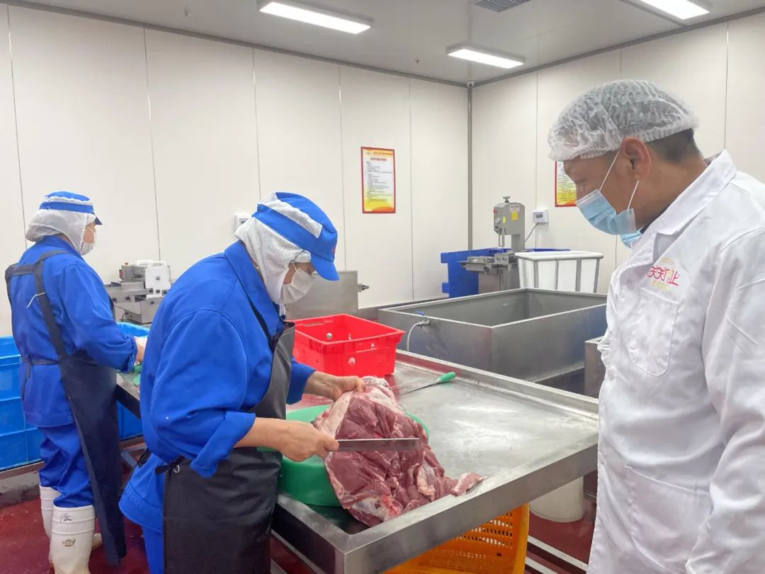 【食品安全】各校工作組及家長(zhǎng)代表走進(jìn)天天向上檢查食品安全工作(圖13)