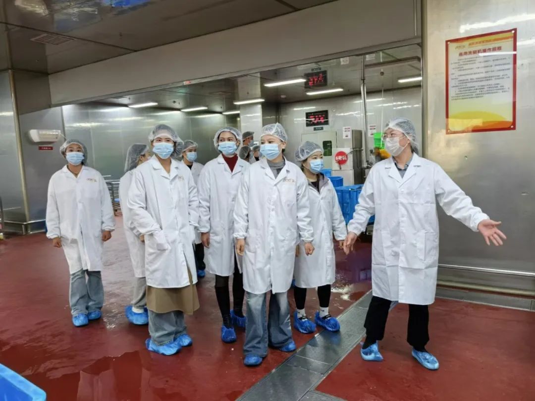 【食品安全】各校工作組及家長(zhǎng)代表走進(jìn)天天向上檢查食品安全工作(圖15)