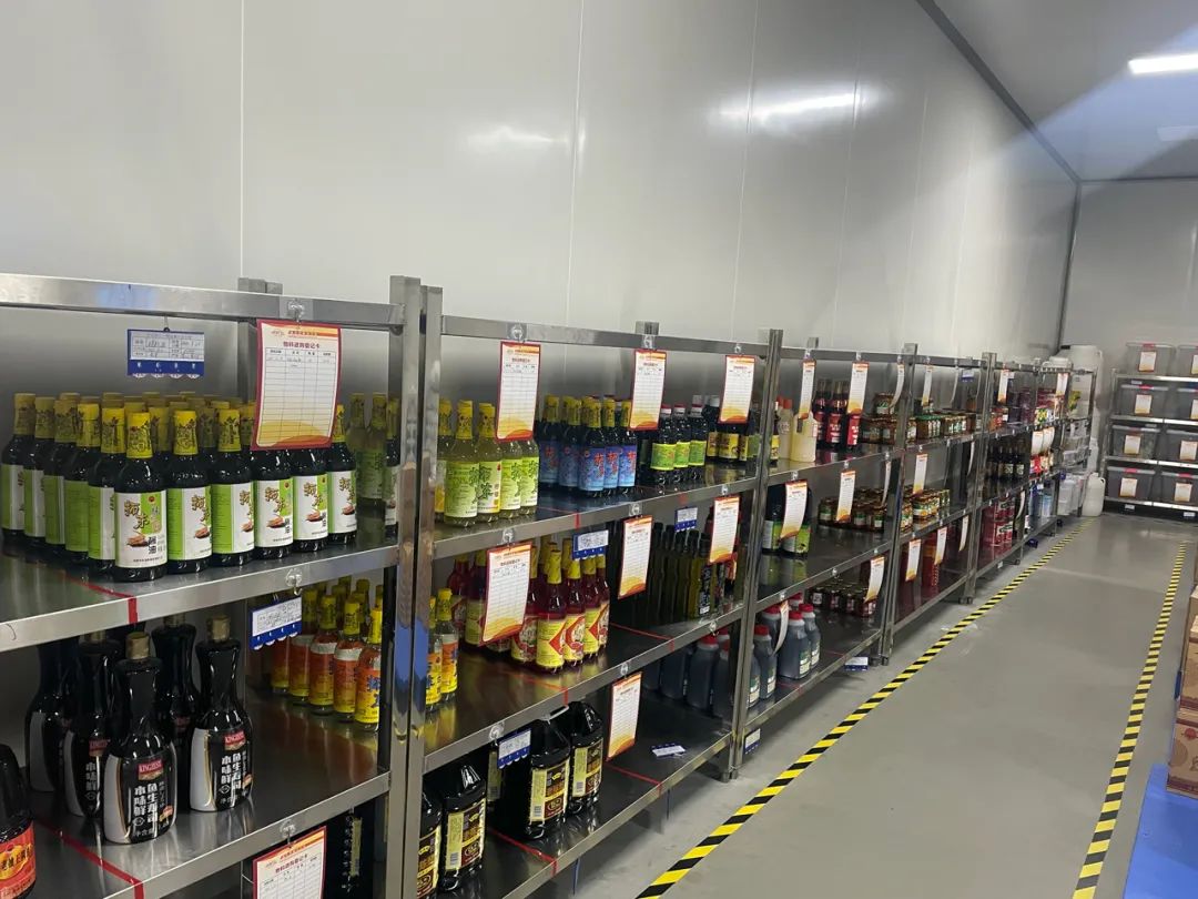 【食品安全】各校工作組及家長(zhǎng)代表走進(jìn)天天向上檢查食品安全工作(圖22)